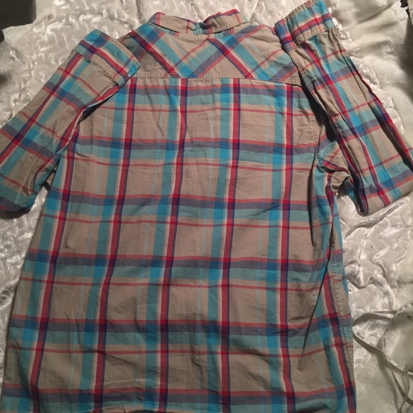 ๐21Men Plaid Button Down๐ - Picture 3 of 6